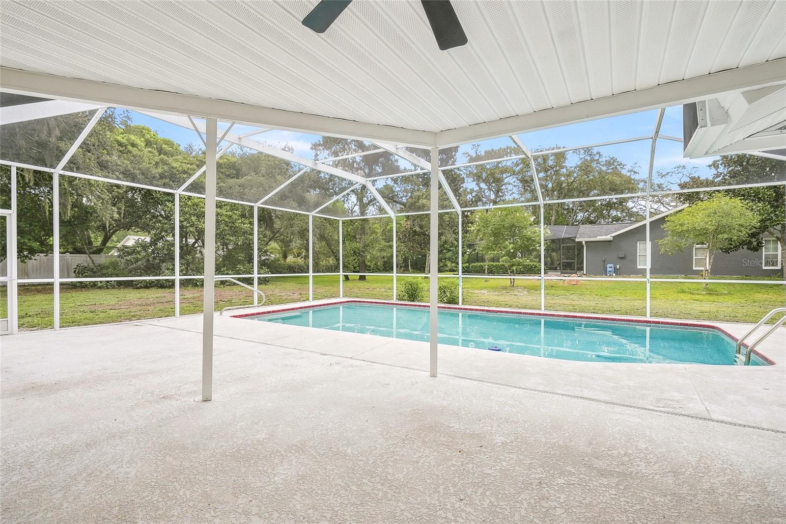OAKRIDGE ESTATES - Residential