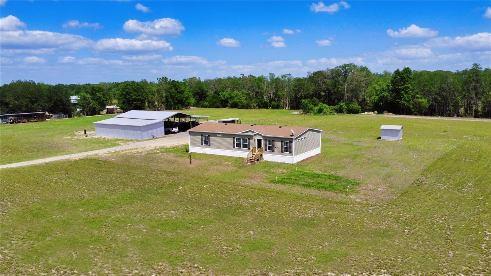 GROVELAND FARMS 15-23-24 - Residential