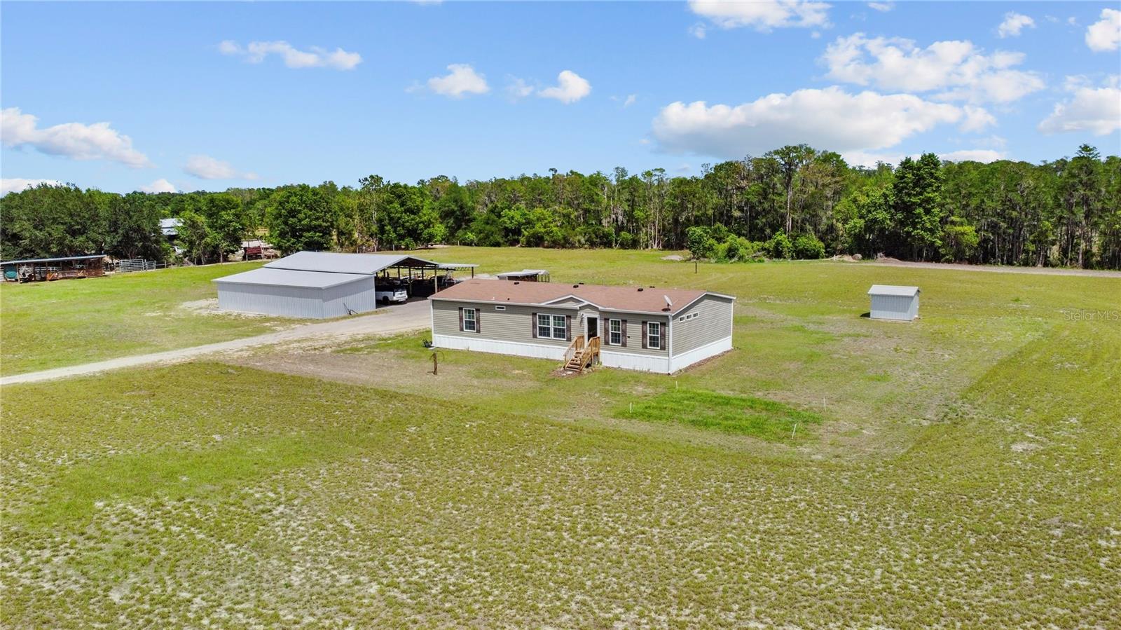 GROVELAND FARMS 15-23-24 - Residential