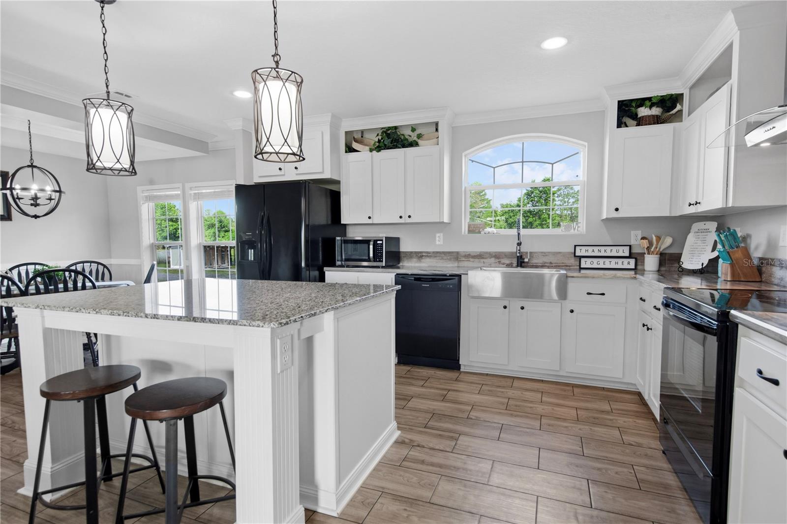 GROVELAND FARMS 15-23-24 - Residential