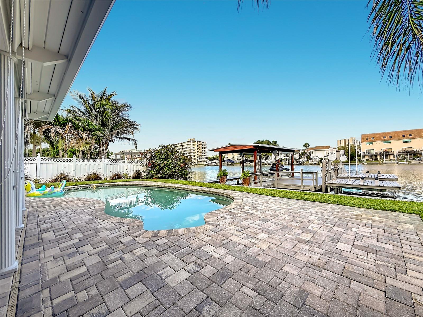 ISLAND ESTATES OF CLEARWATER - Residential