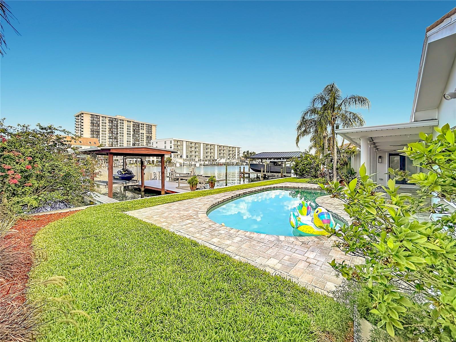 ISLAND ESTATES OF CLEARWATER - Residential