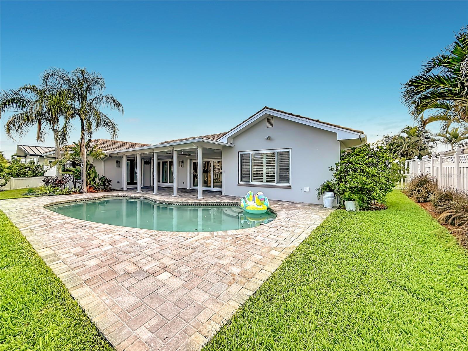 ISLAND ESTATES OF CLEARWATER - Residential