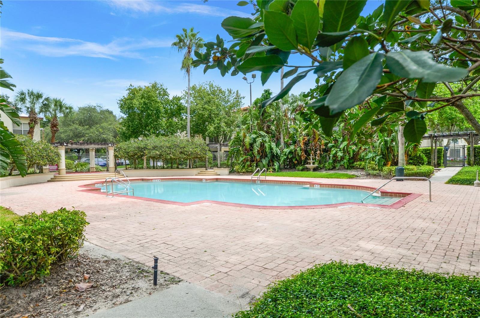BONA VISTA CONDO - Residential