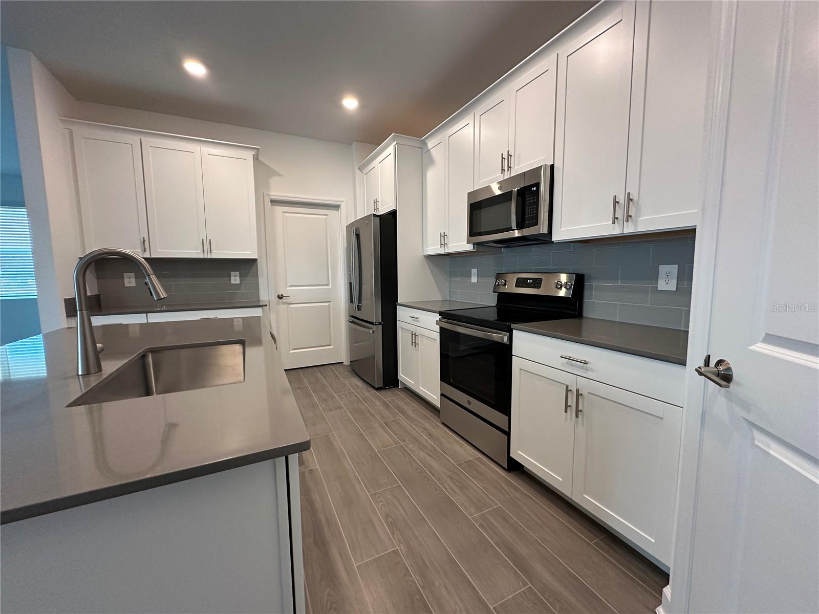 BRIDGEWALK PH 1B 2A & 2B - Residential Lease