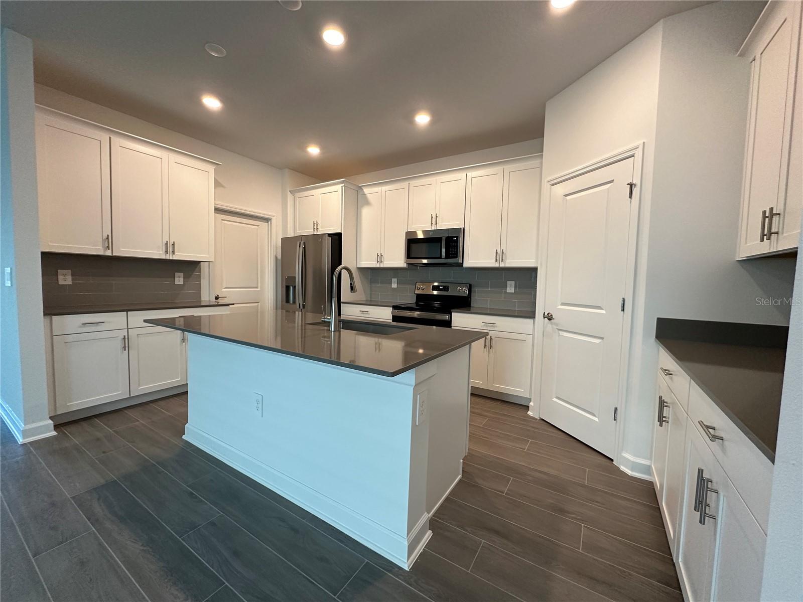 BRIDGEWALK PH 1B 2A & 2B - Residential Lease