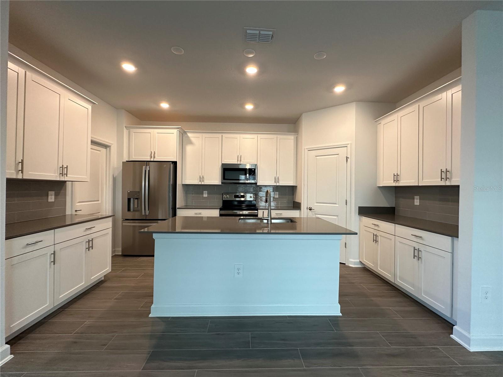 BRIDGEWALK PH 1B 2A & 2B - Residential Lease