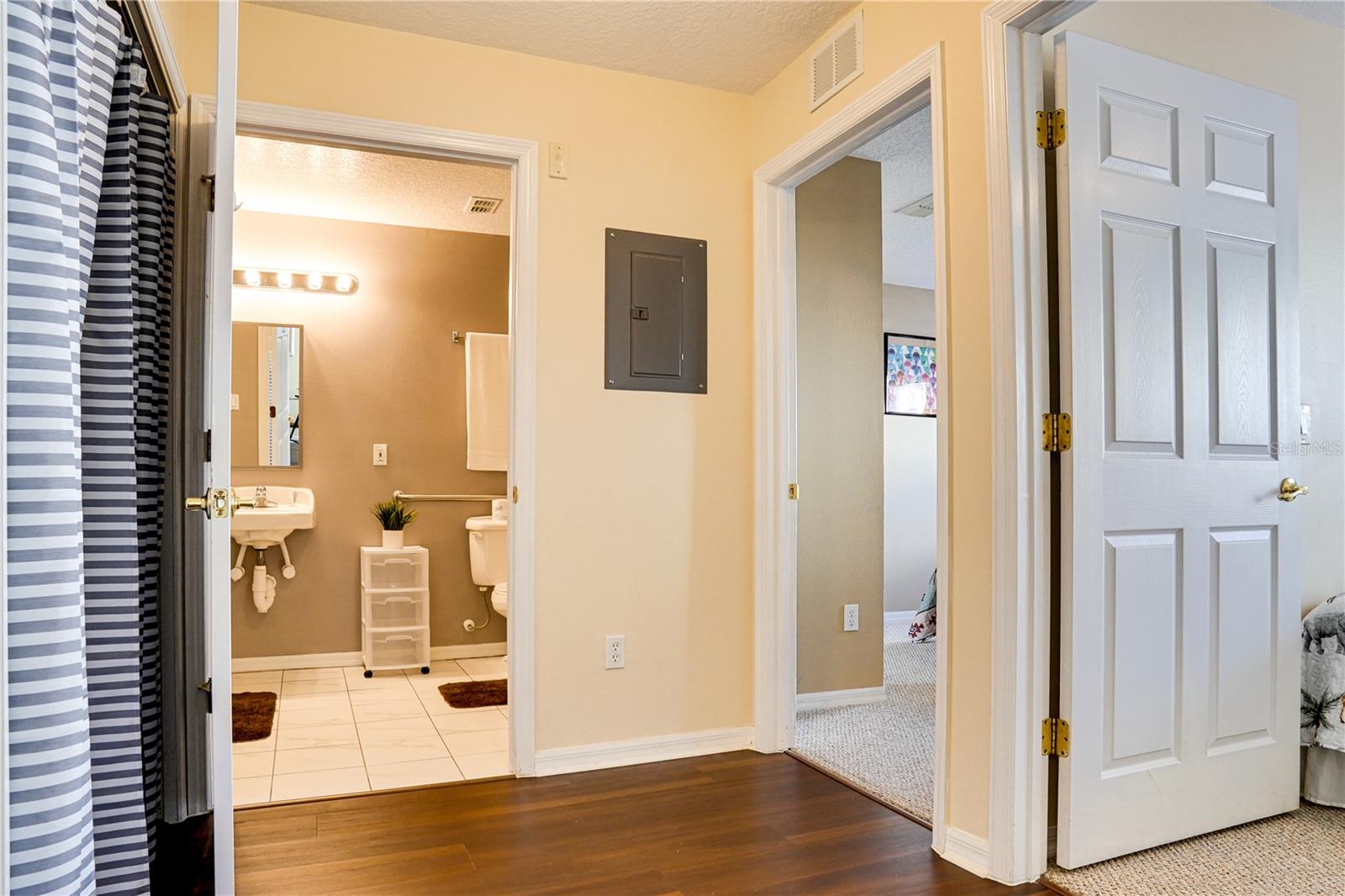 GRAND PALMS CONDO 4 PH 3 - Residential