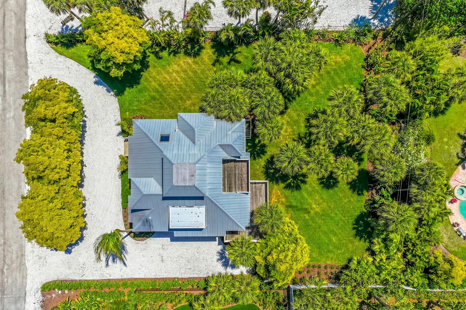 GOLDEN BEACH - Residential