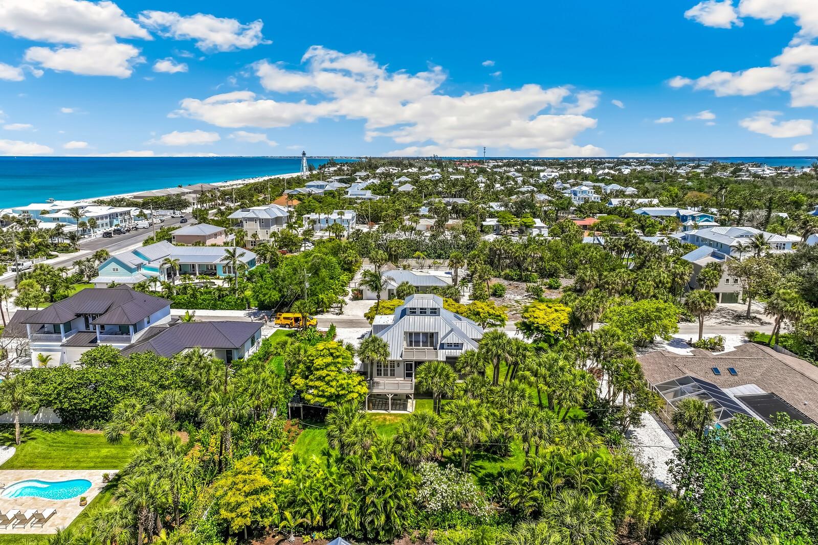 GOLDEN BEACH - Residential