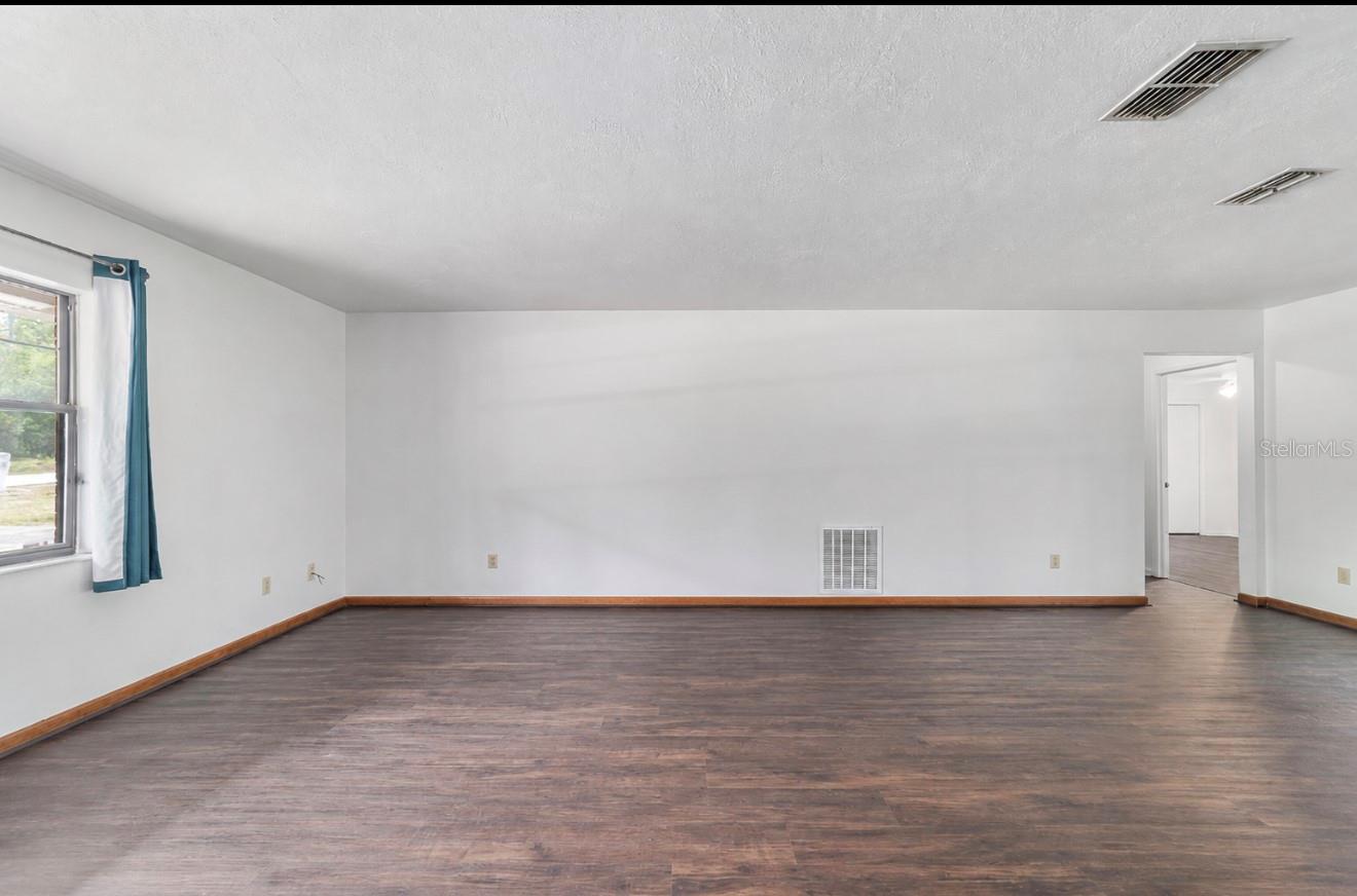 RAINBOW LAKES ESTATES - Residential