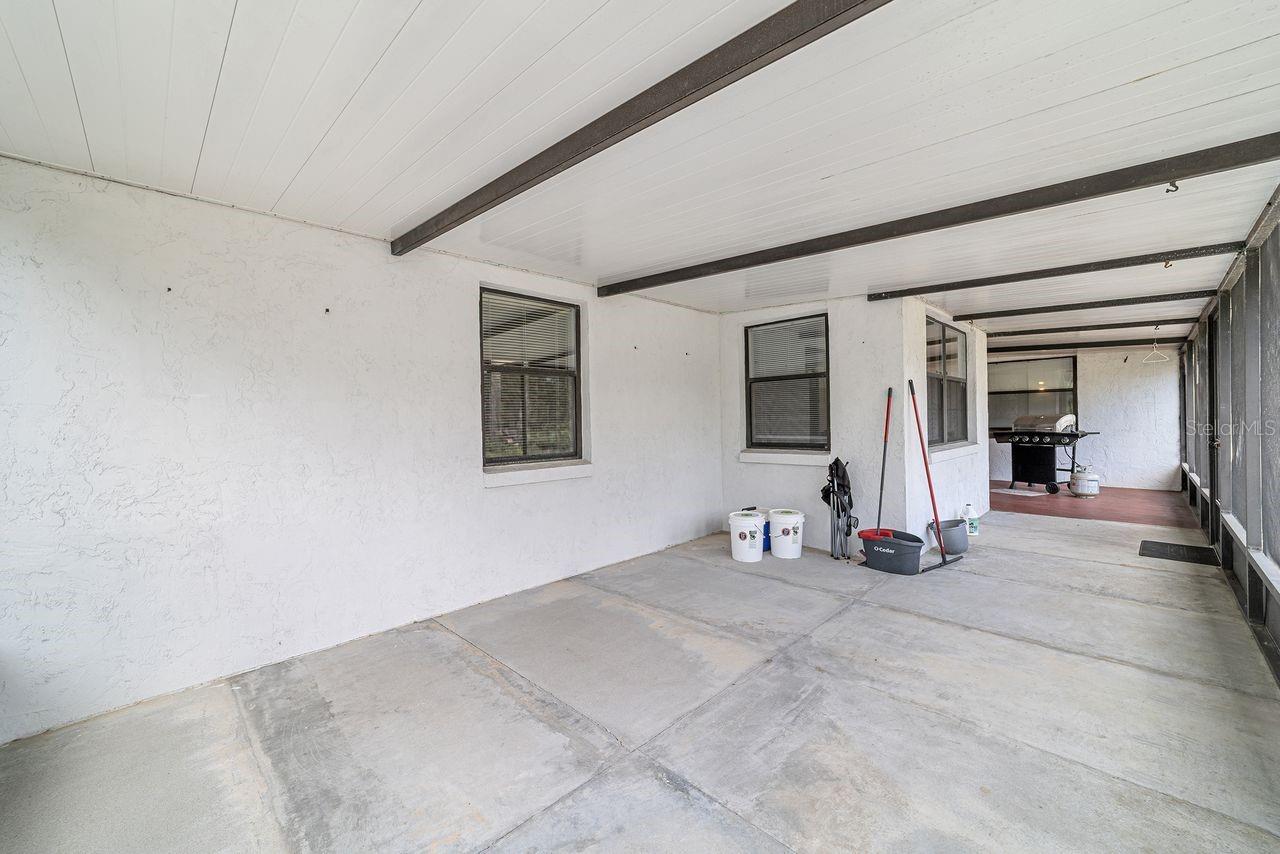 RAINBOW LAKES ESTATES - Residential