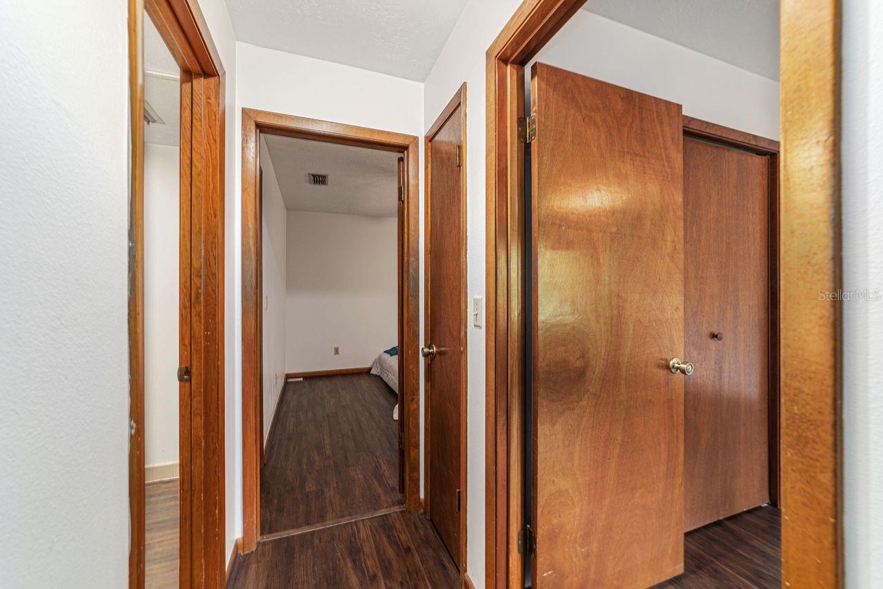 RAINBOW LAKES ESTATES - Residential