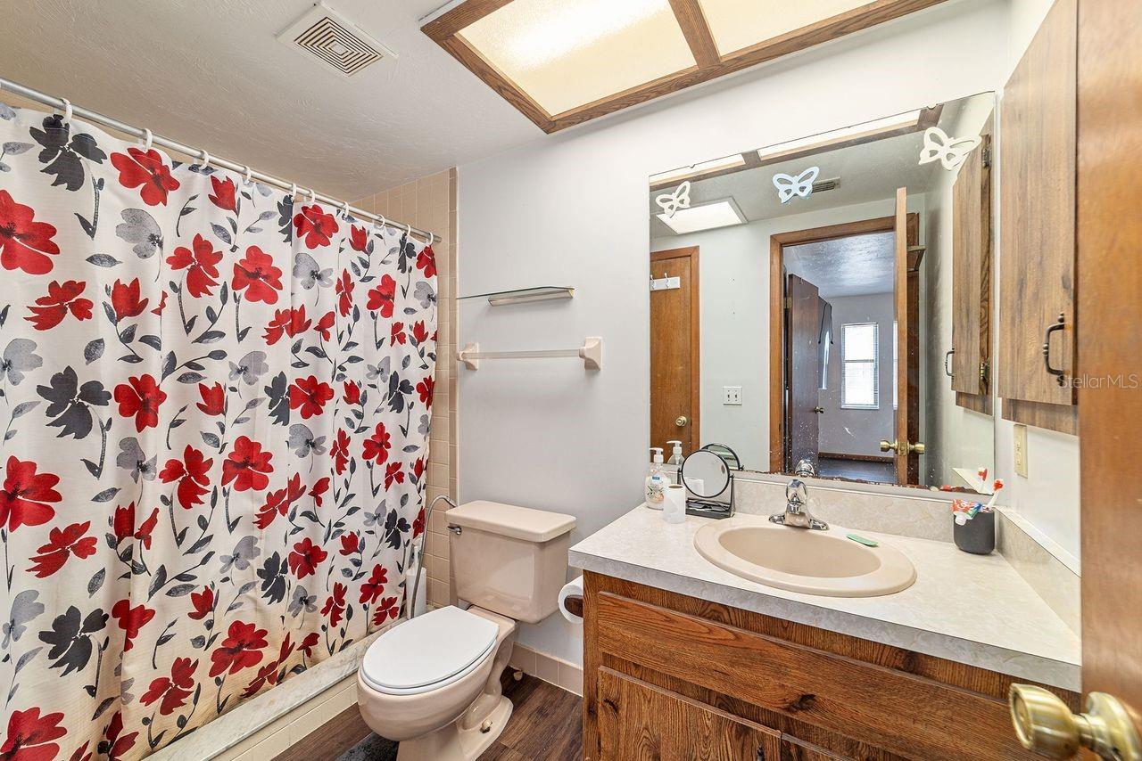 RAINBOW LAKES ESTATES - Residential