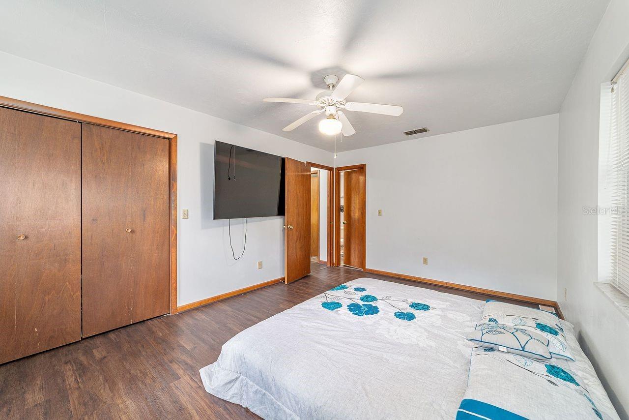 RAINBOW LAKES ESTATES - Residential