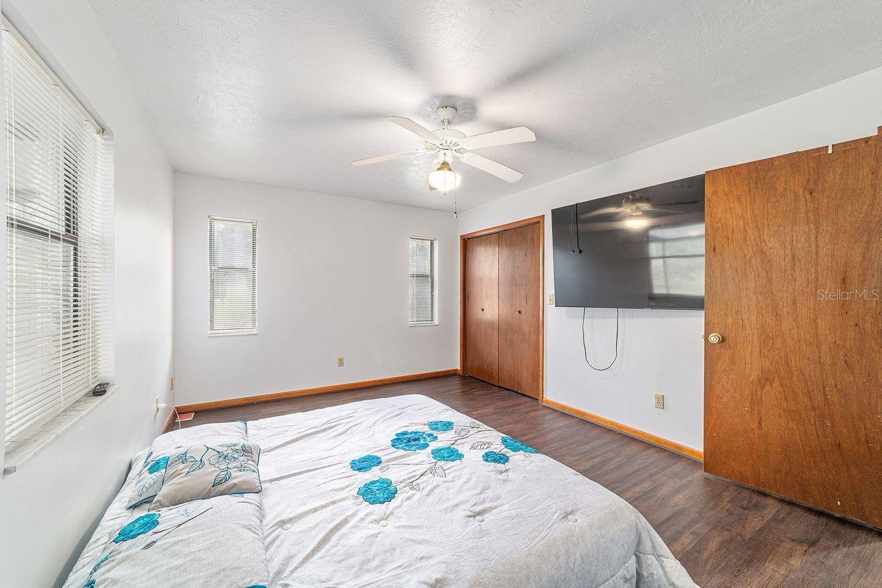 RAINBOW LAKES ESTATES - Residential