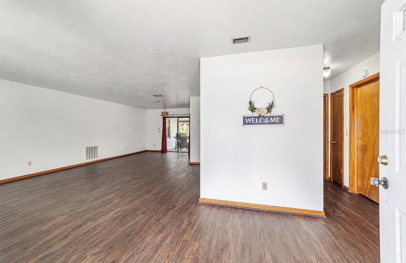 RAINBOW LAKES ESTATES - Residential