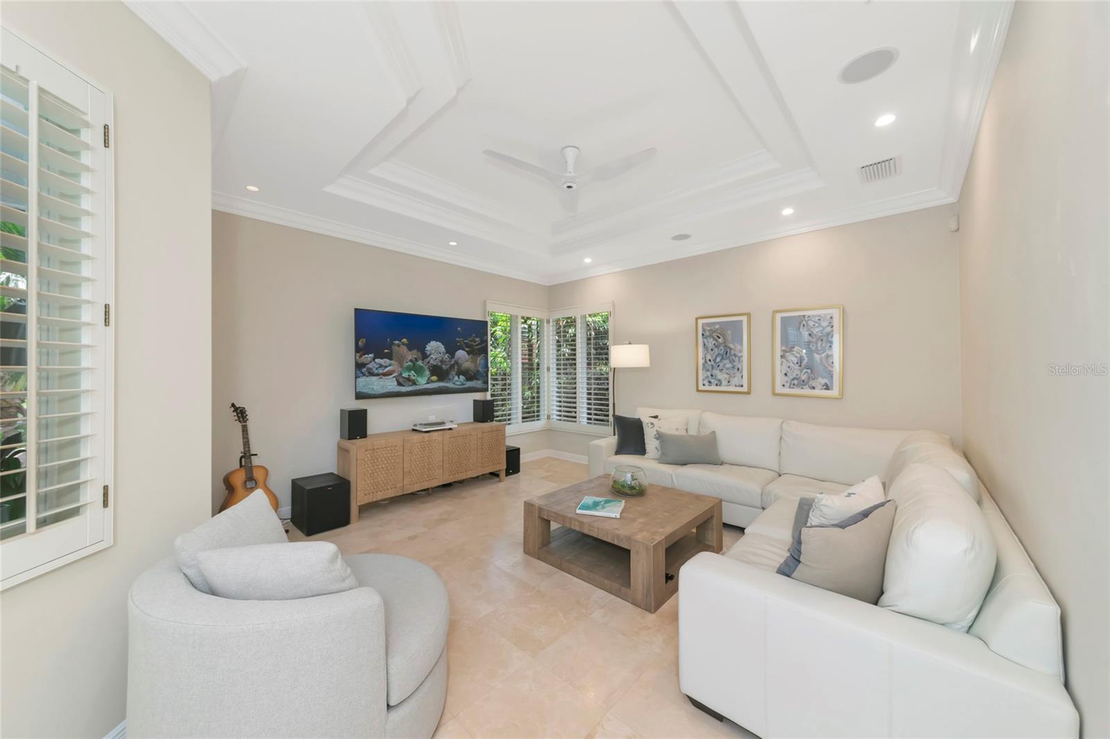 SOUTHPOINTE SHORES - Residential