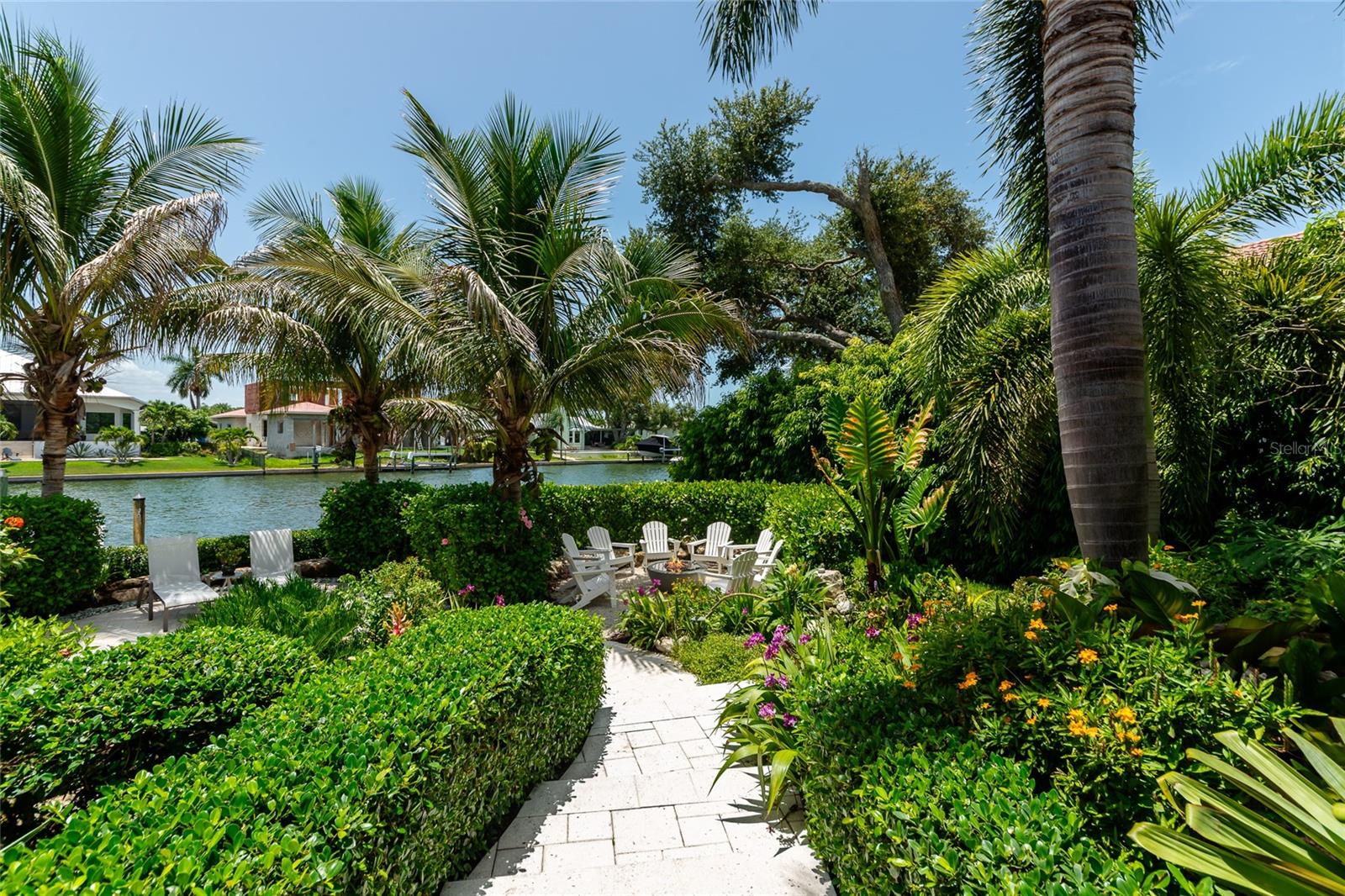 SOUTHPOINTE SHORES - Residential