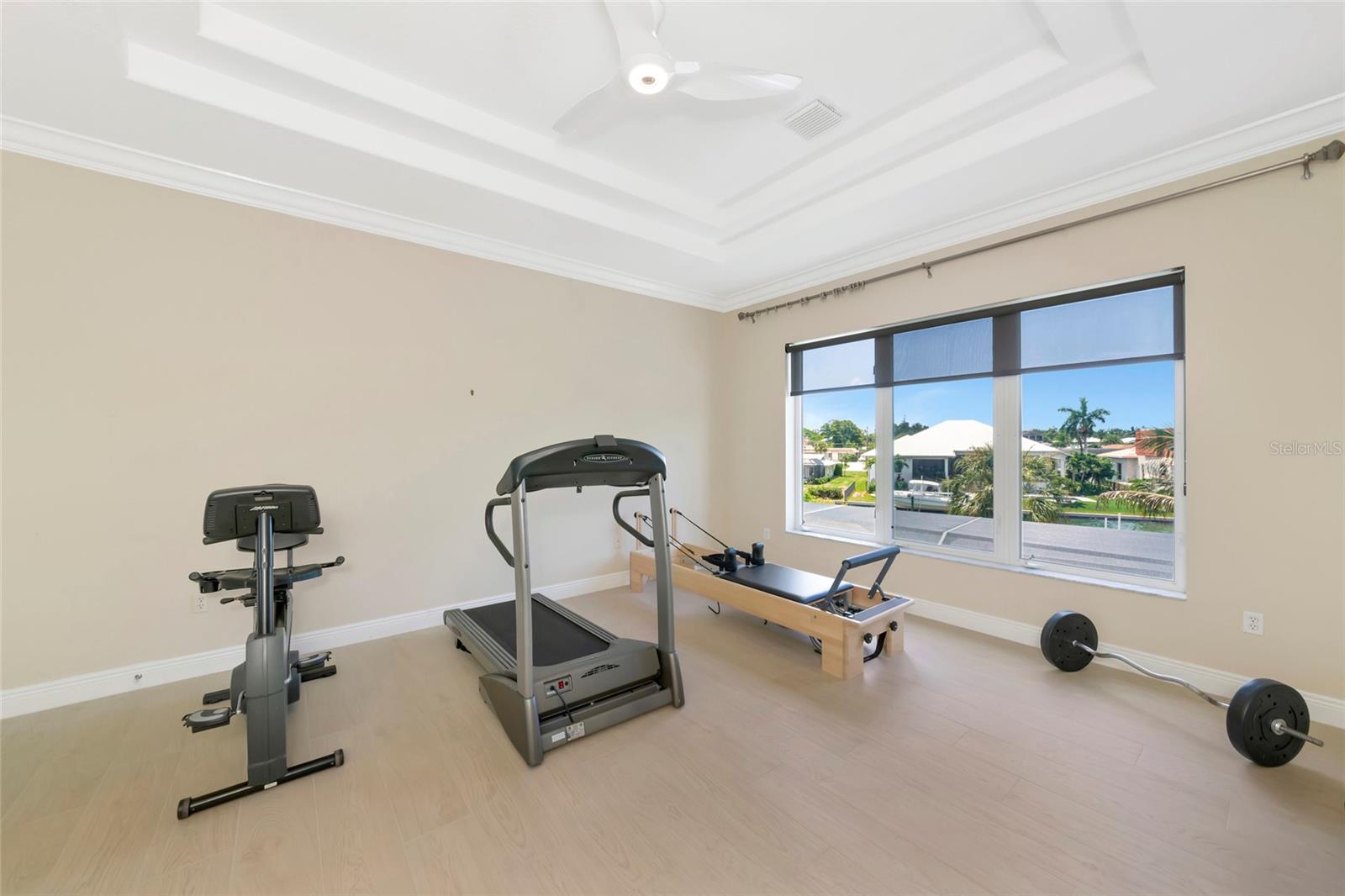SOUTHPOINTE SHORES - Residential