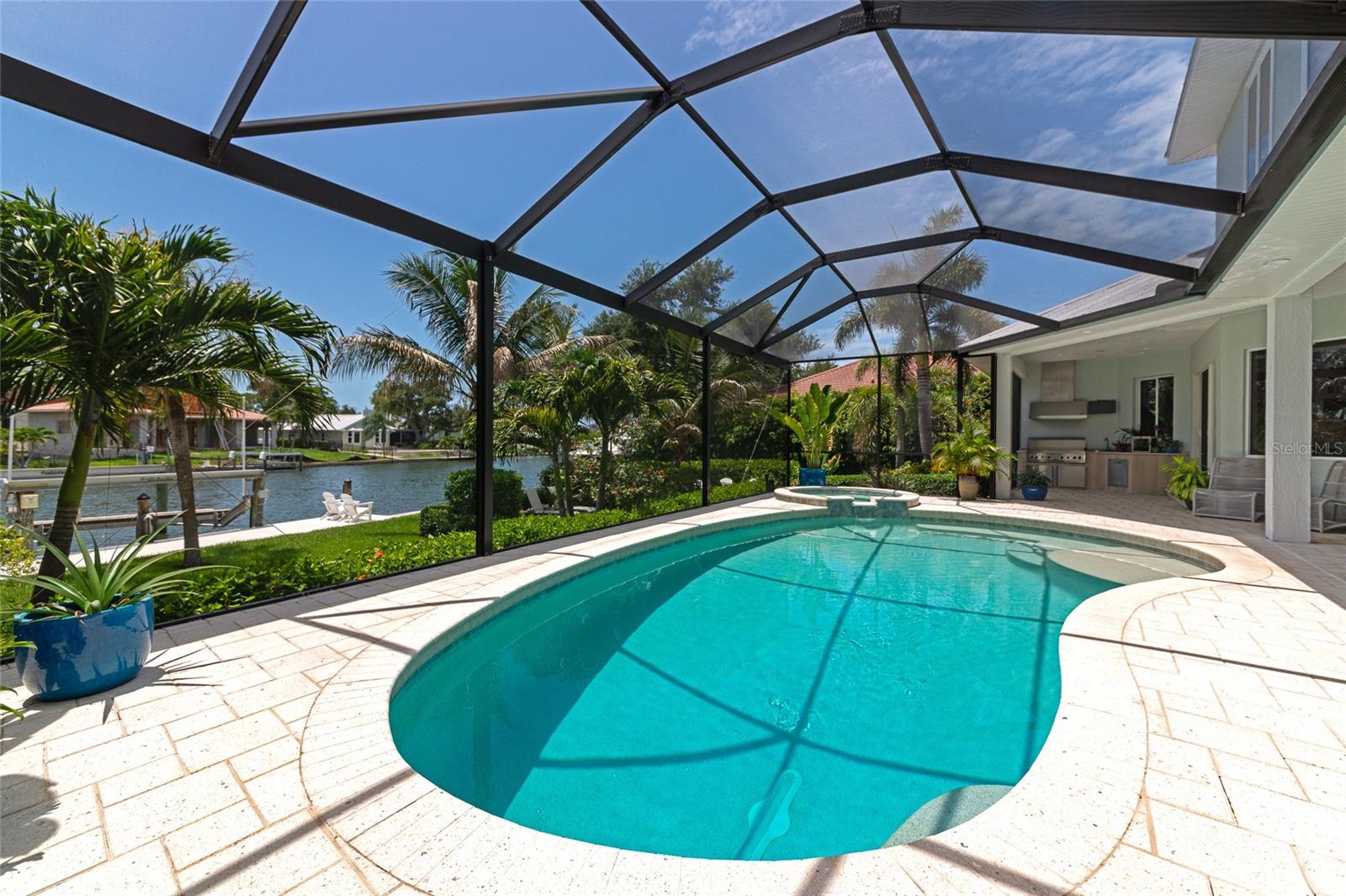 SOUTHPOINTE SHORES - Residential