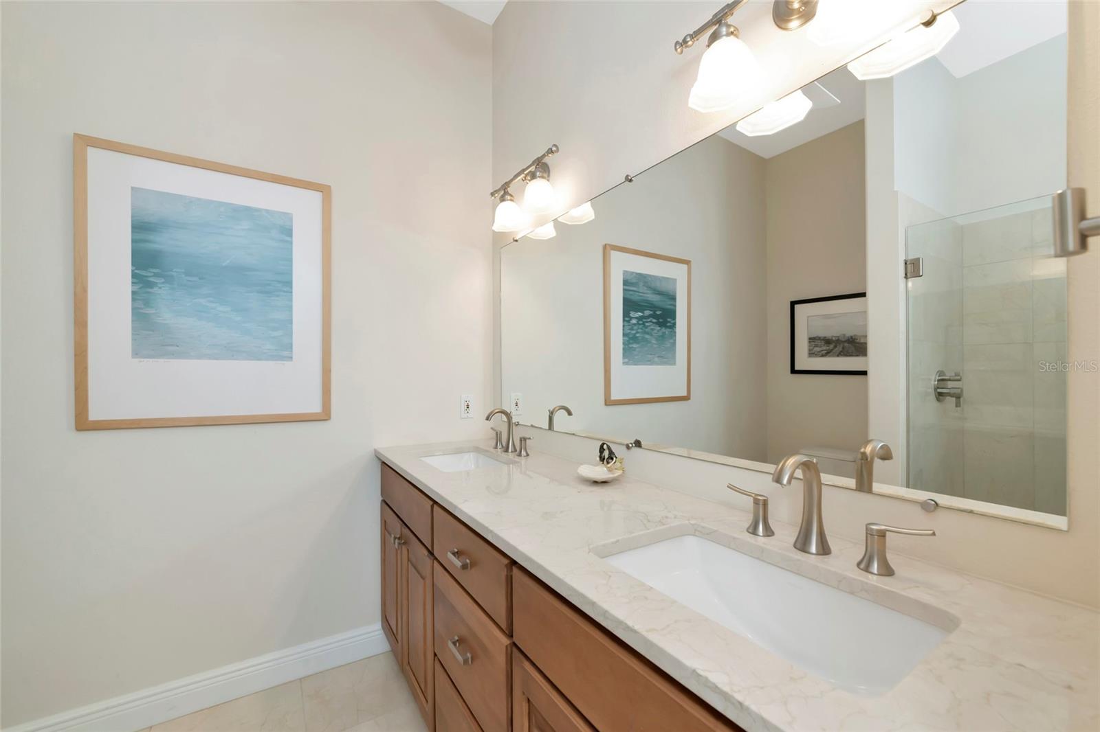 SOUTHPOINTE SHORES - Residential