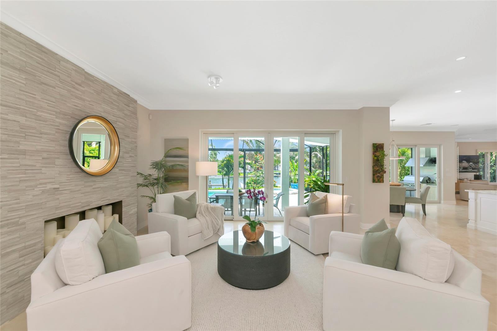 SOUTHPOINTE SHORES - Residential