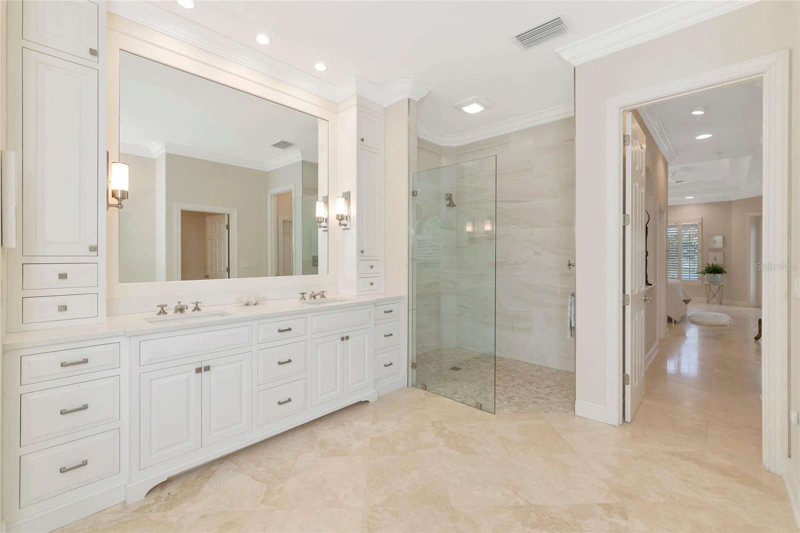 SOUTHPOINTE SHORES - Residential
