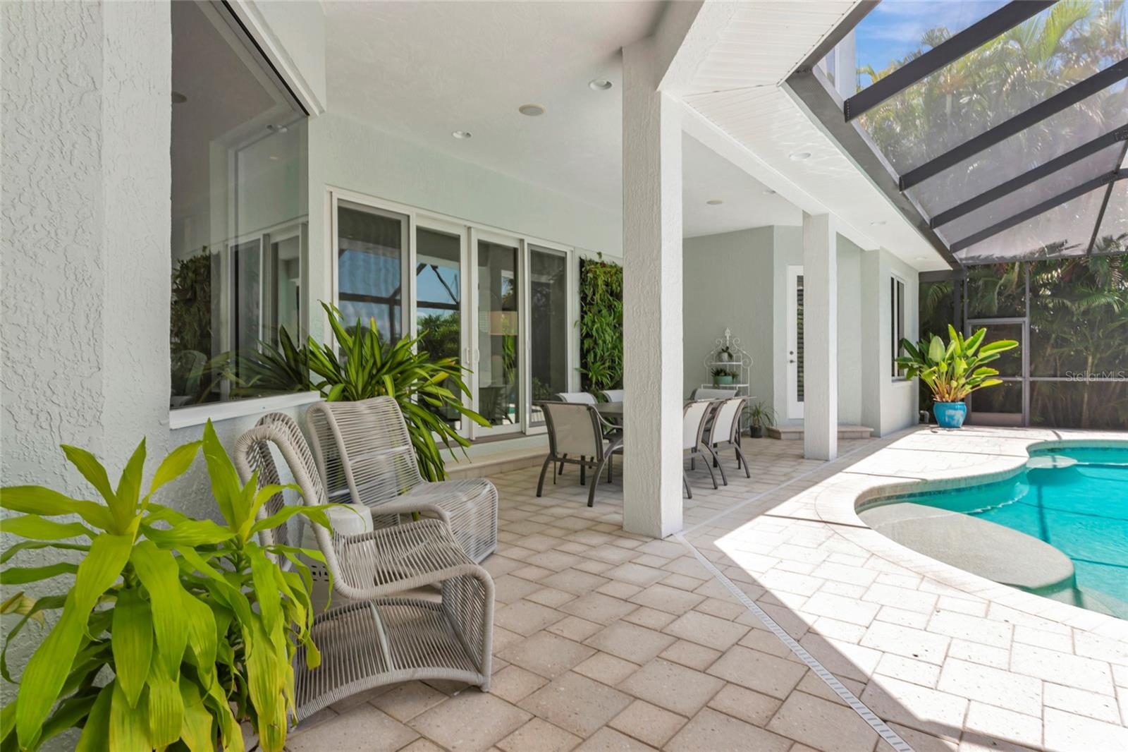 SOUTHPOINTE SHORES - Residential