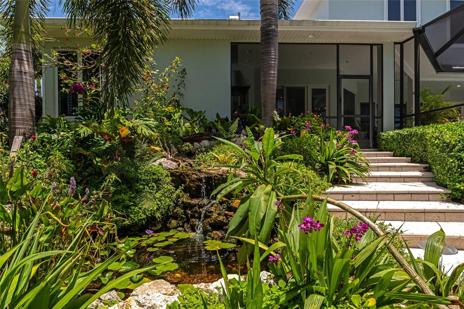 SOUTHPOINTE SHORES - Residential