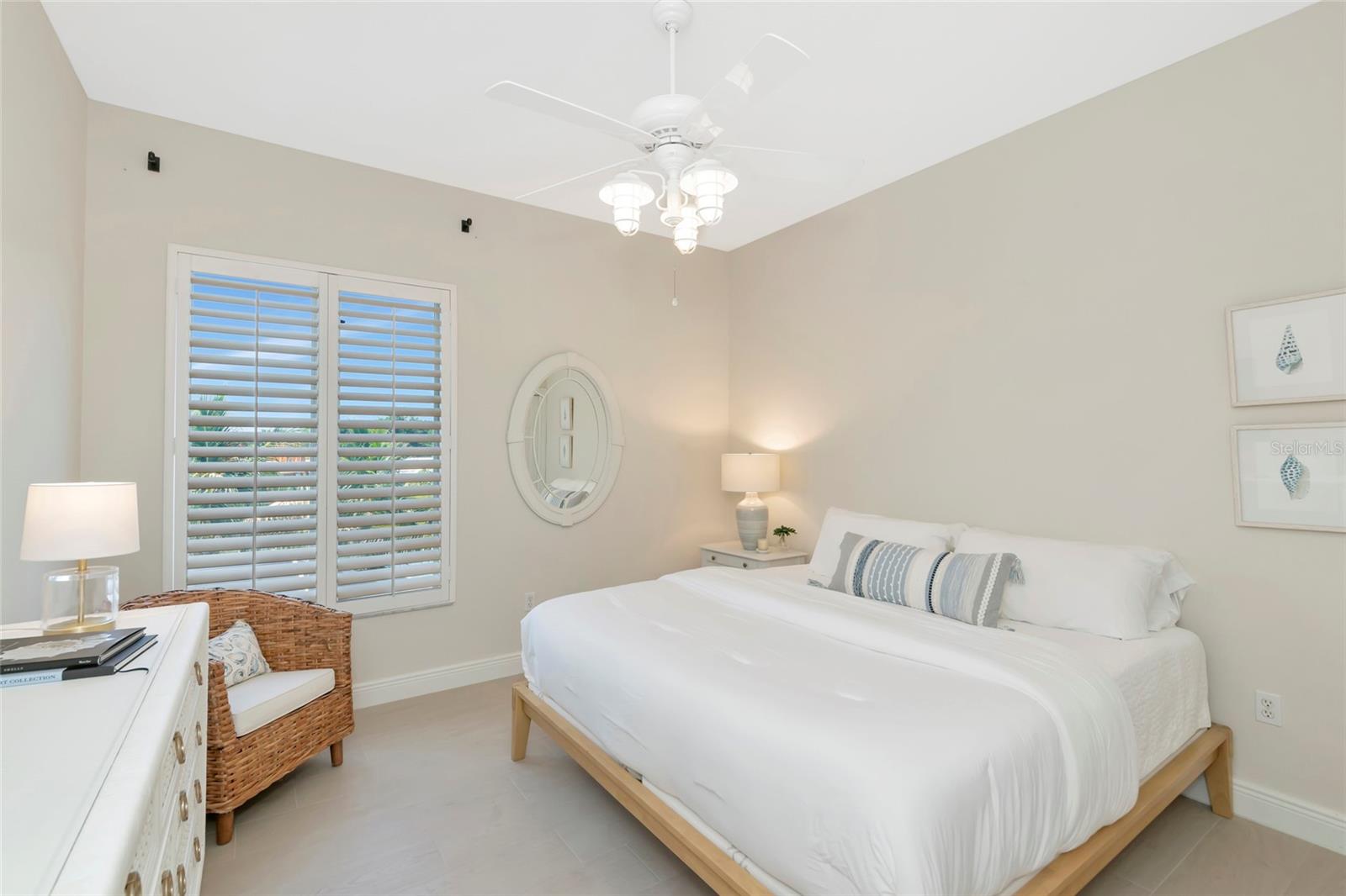 SOUTHPOINTE SHORES - Residential