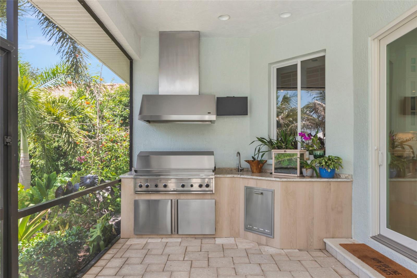 SOUTHPOINTE SHORES - Residential