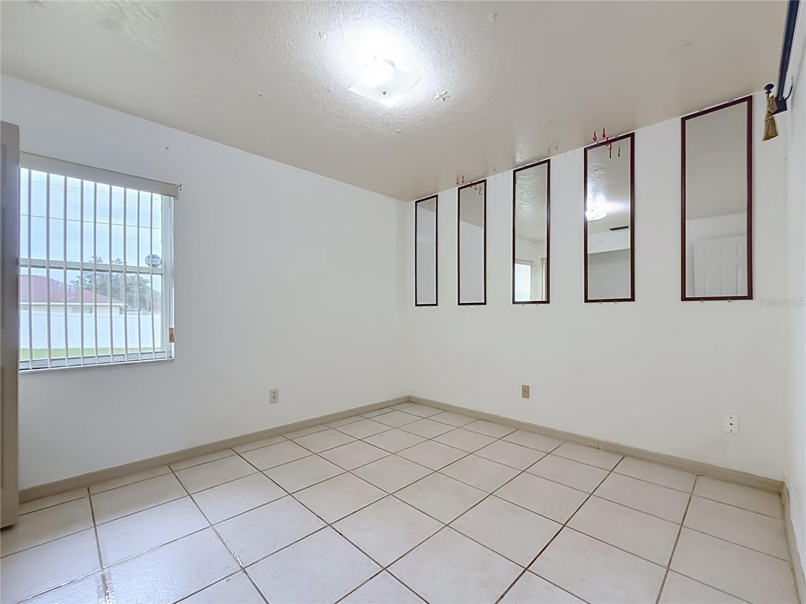 MARION OAKS UN 01 - Residential