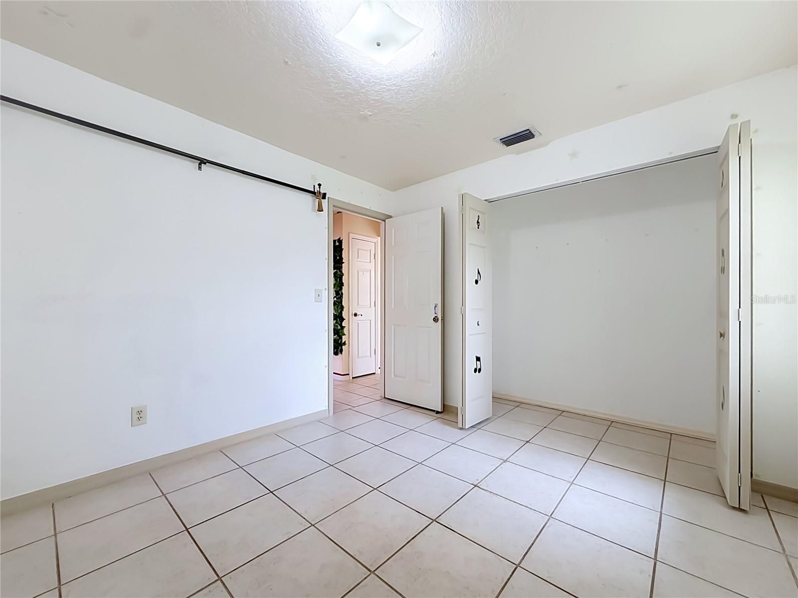 MARION OAKS UN 01 - Residential