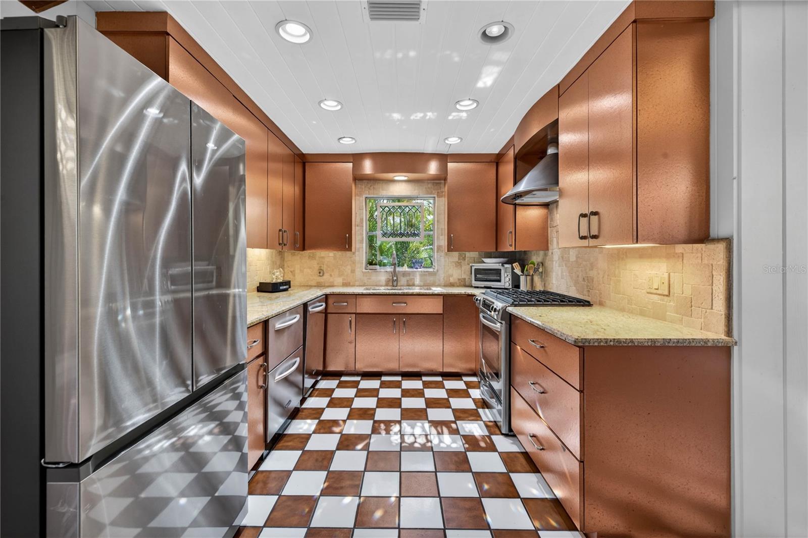 PASADENA ESTATES SEC C - Residential Lease