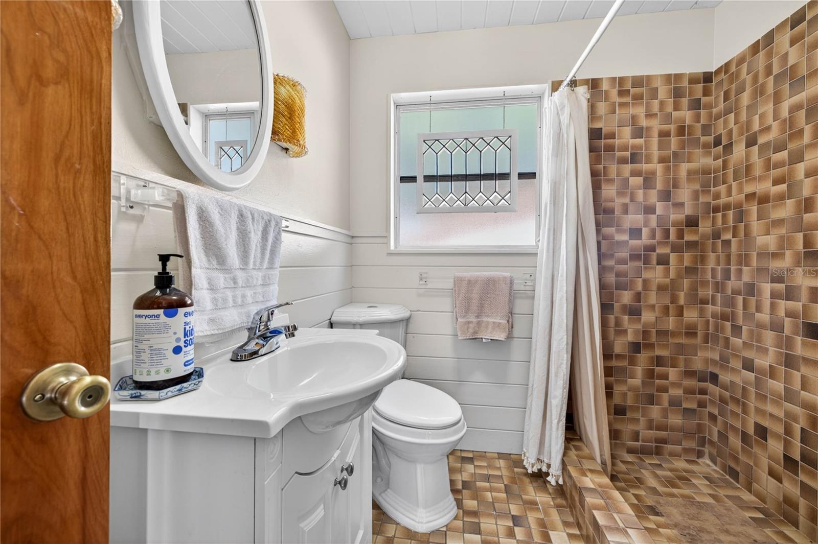 PASADENA ESTATES SEC C - Residential Lease