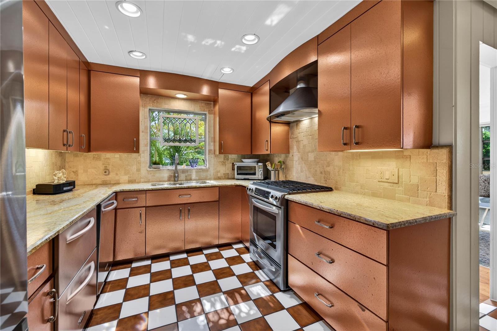 PASADENA ESTATES SEC C - Residential Lease