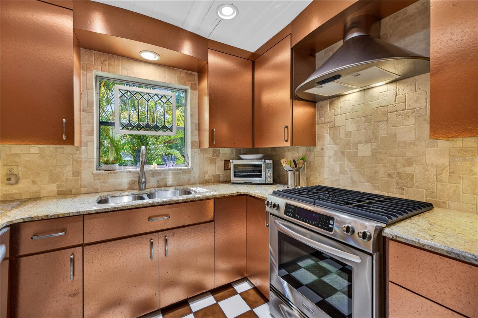PASADENA ESTATES SEC C - Residential Lease