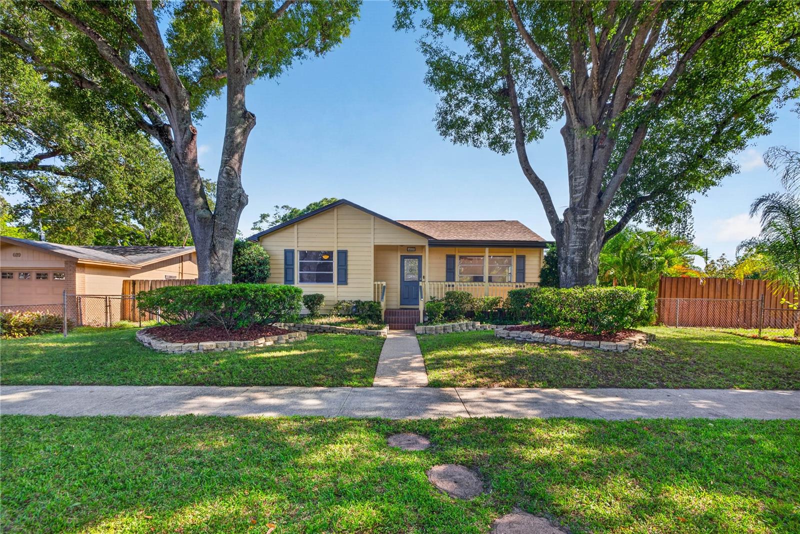 PASADENA ESTATES SEC C - Residential Lease