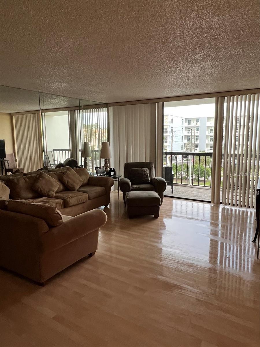 STARBOARD TOWER - Residential Lease