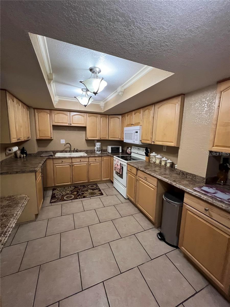 STARBOARD TOWER - Residential Lease