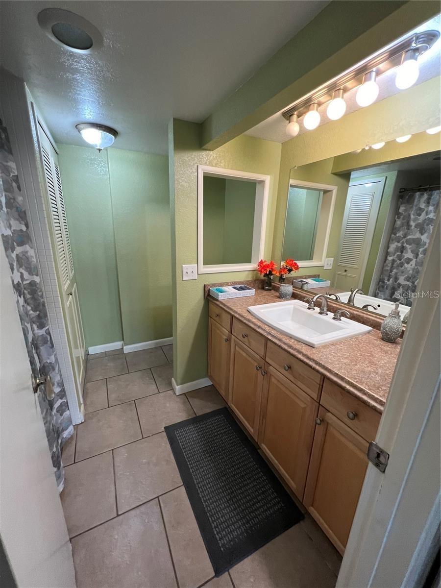 STARBOARD TOWER - Residential Lease