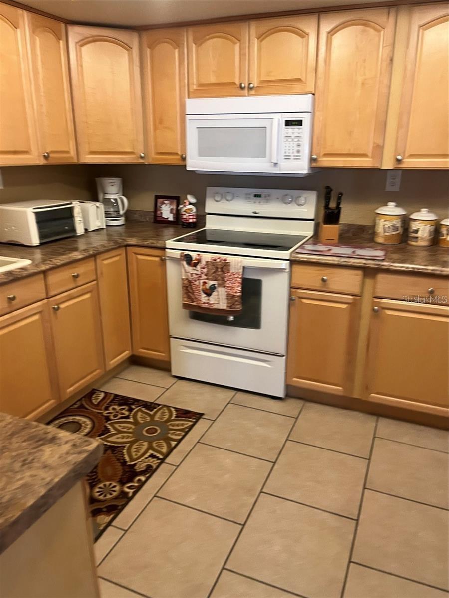 STARBOARD TOWER - Residential Lease