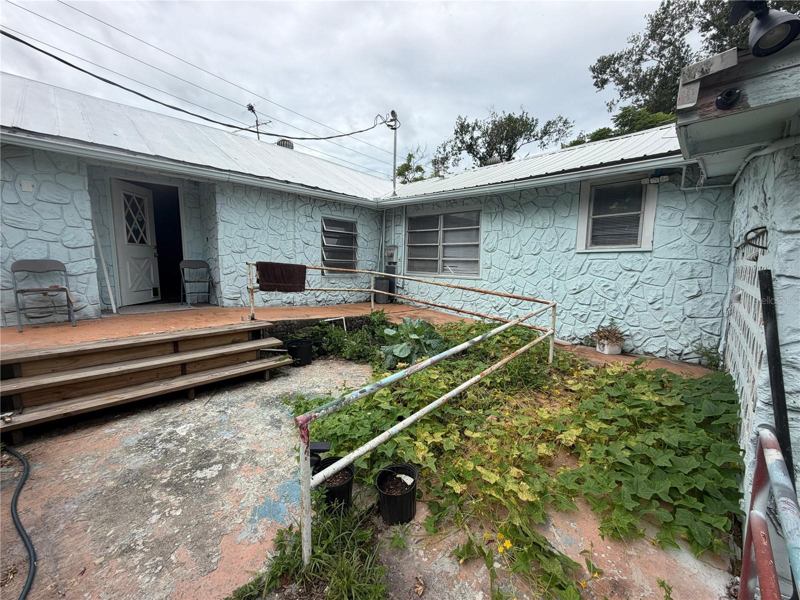 ACREAGE - Residential