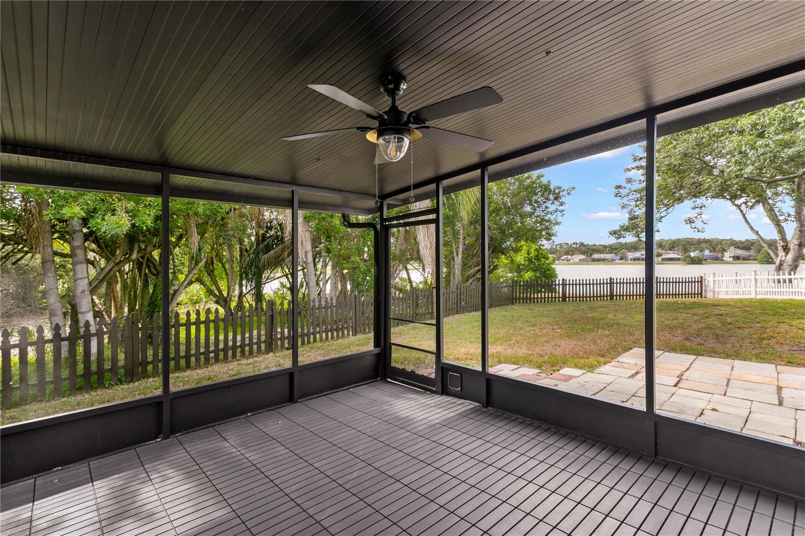 WELLINGTON HMS AT COUNTRYWAY - Residential