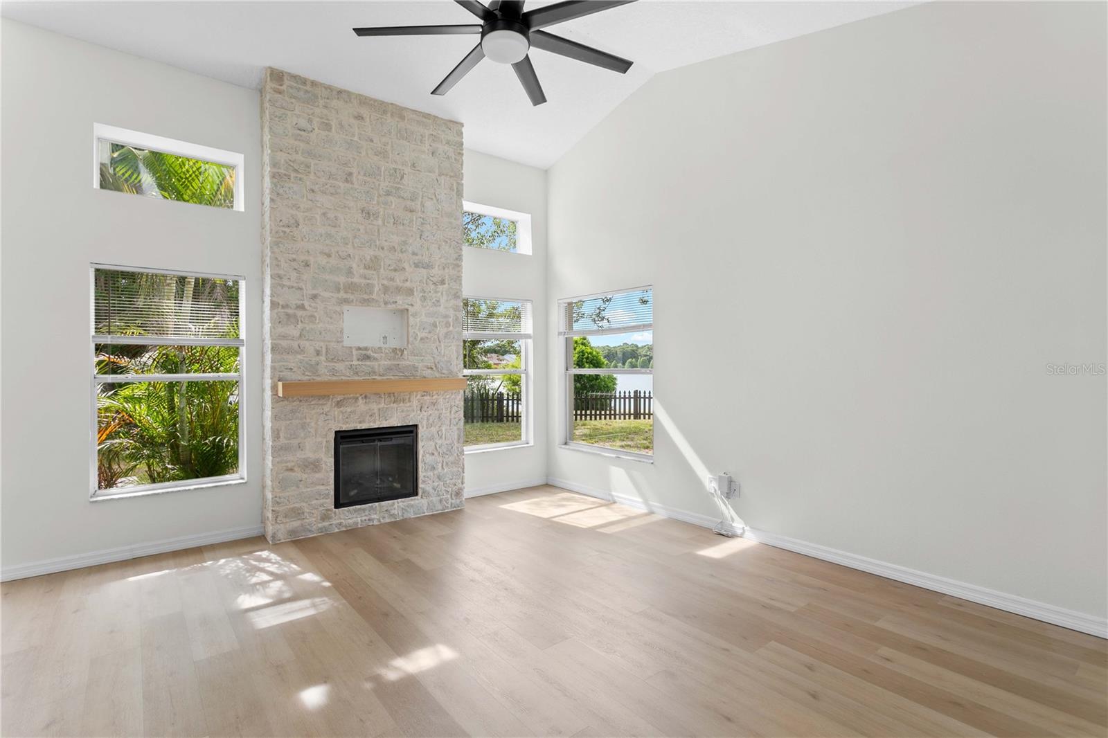 WELLINGTON HMS AT COUNTRYWAY - Residential