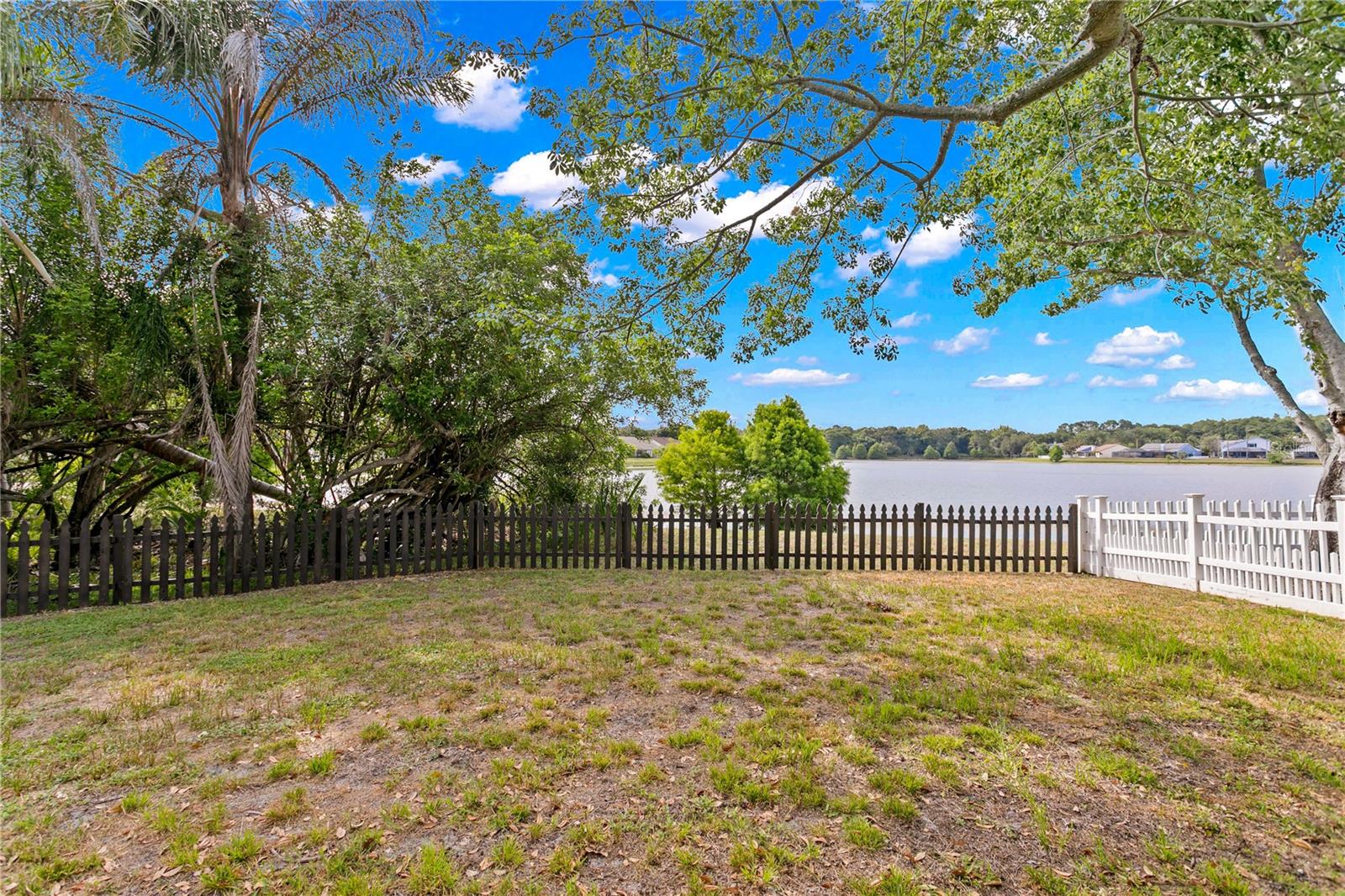 WELLINGTON HMS AT COUNTRYWAY - Residential