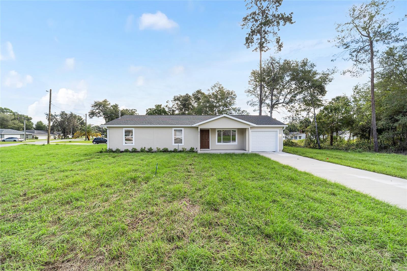RAINBOW LAKES ESTATE - Residential