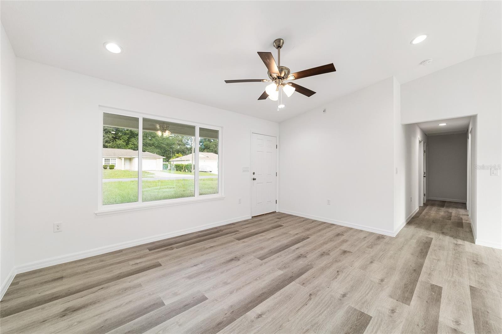 RAINBOW LAKES ESTATE - Residential