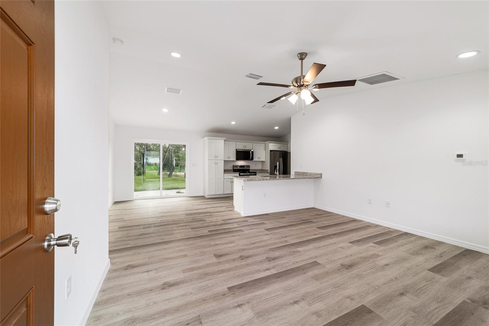 RAINBOW LAKES ESTATE - Residential